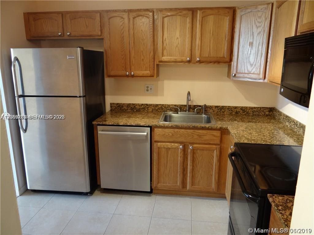 2741 Taft St # 206, Hollywood FL 33020 photo 3