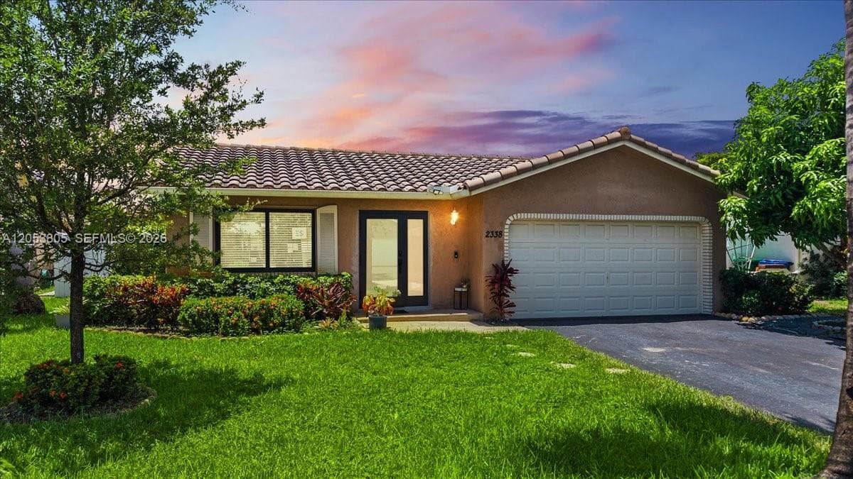 2338 NW 98th Way, Coral Springs FL 33065 photo 2