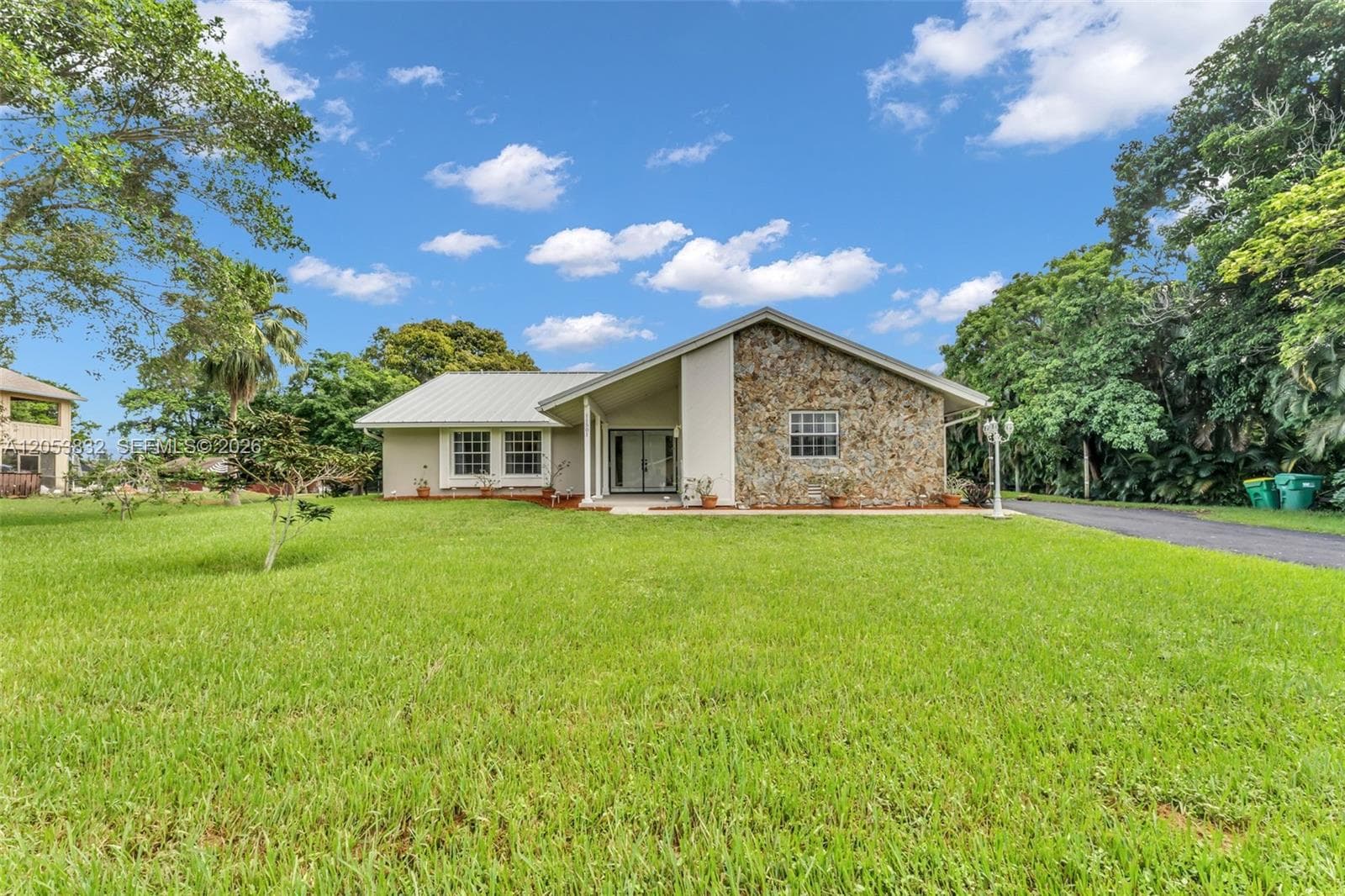 11501 SW 3rd St, Plantation FL 33325 photo 2