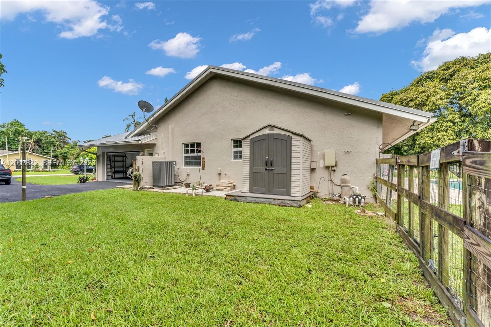 11501 SW 3rd St, Plantation FL 33325 photo 3