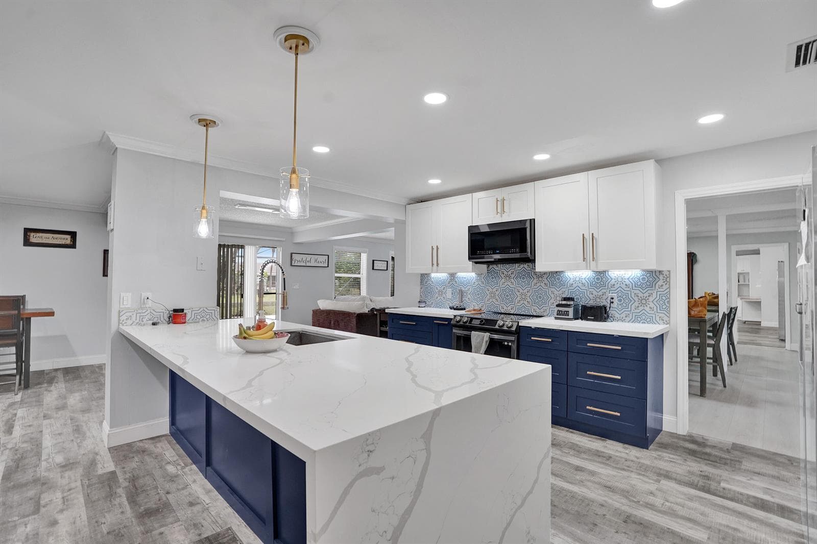 1852 NW 82ND Avenue, Coral Springs FL 33071 photo 3