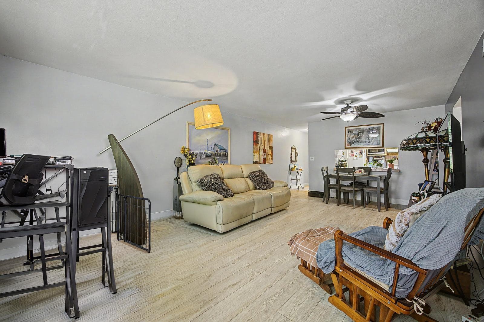 240 W Park Drive # 201-4, Miami FL 33172 photo 4