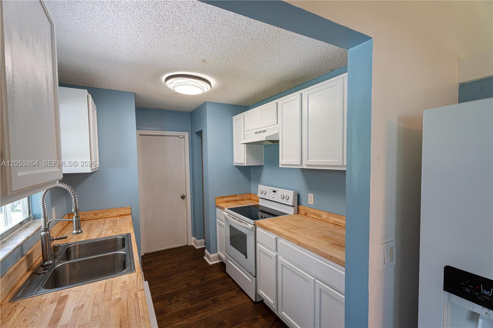 618 SW Ray Ave, Port St. Lucie FL 34983 photo 2