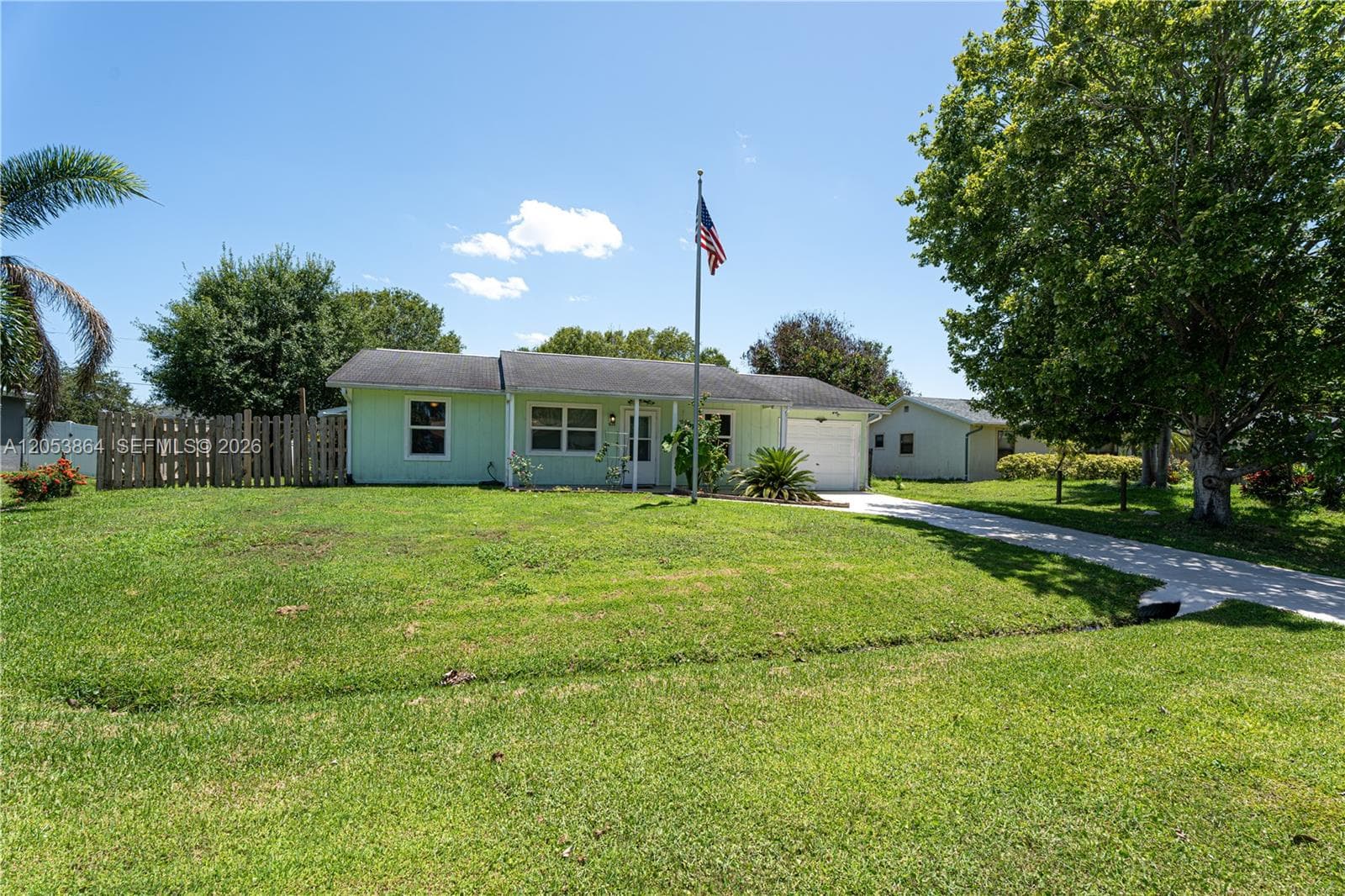 618 SW Ray Ave, Port St. Lucie FL 34983 photo 4