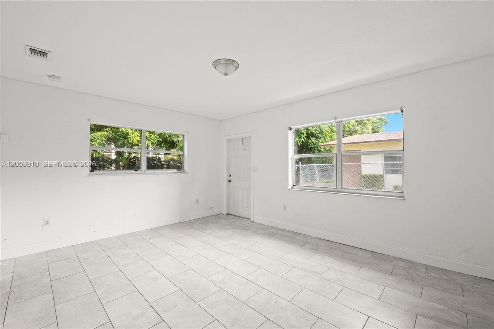 1429 NE 118th Ter, Miami FL 33161 photo 4