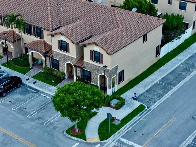 9207 W 33rd Lane, Hialeah FL 33018 photo 3