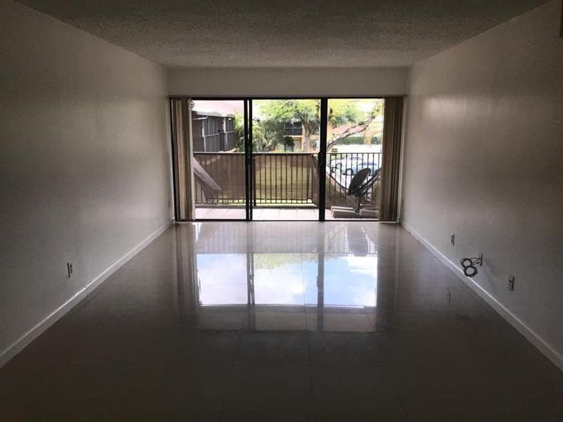 5825 Washington Street # 40-B, Hollywood FL 33023