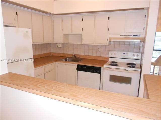 829 NE 199th St # 204, Miami, FL 33179 photo 2