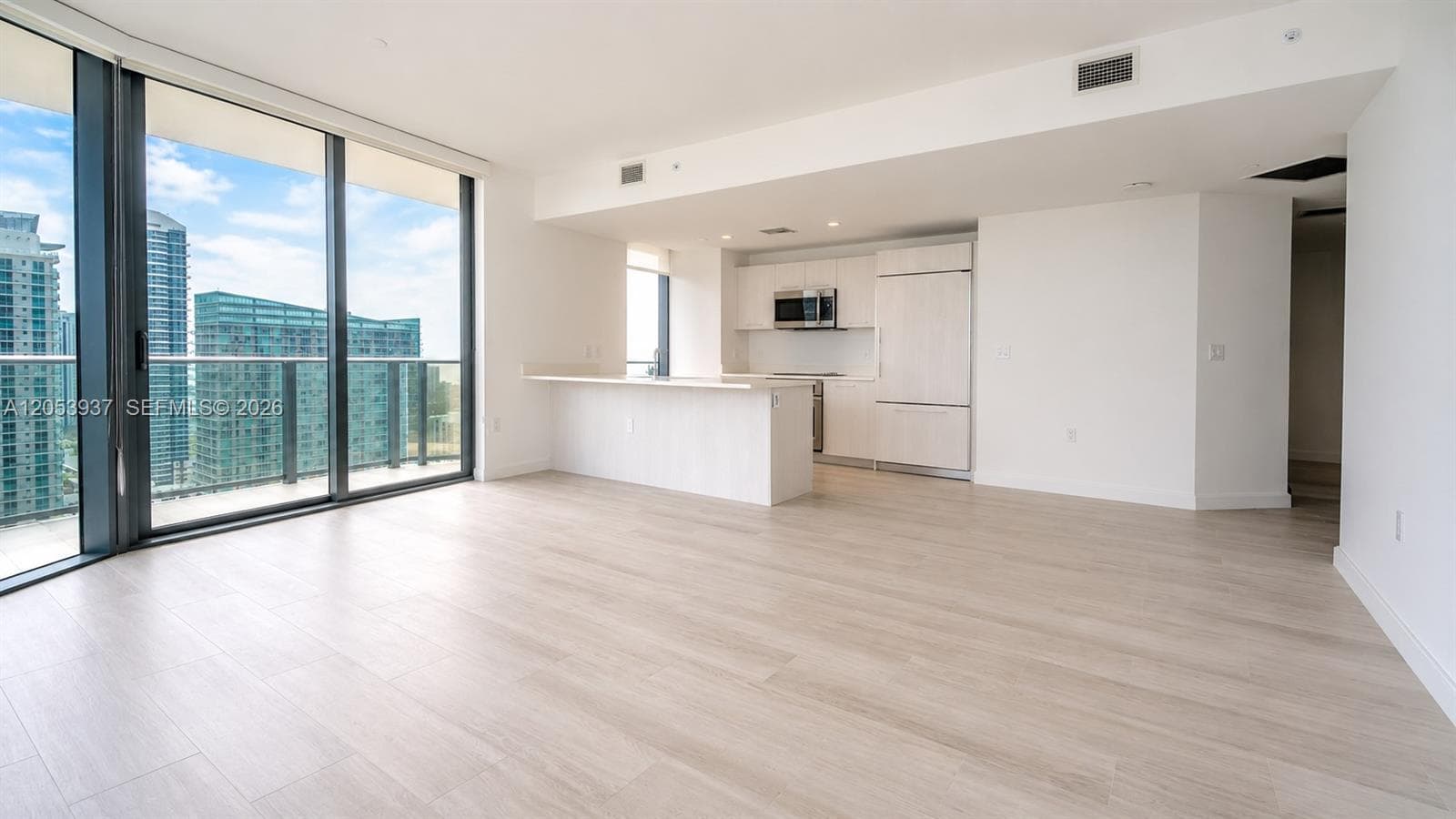 45 SW 9th St # 3303, Miami FL 33130 photo 5