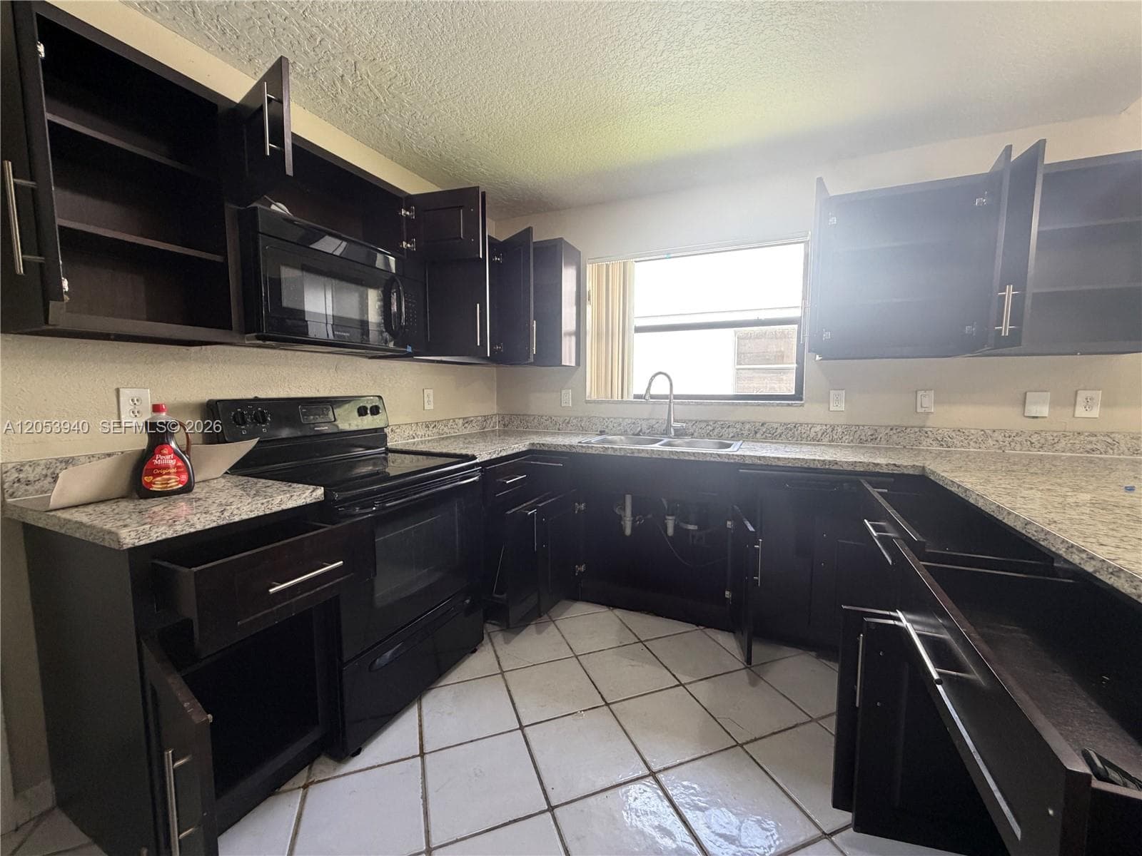 15600 Gauntlet Hall Mnr, Davie, FL 33331 photo 4