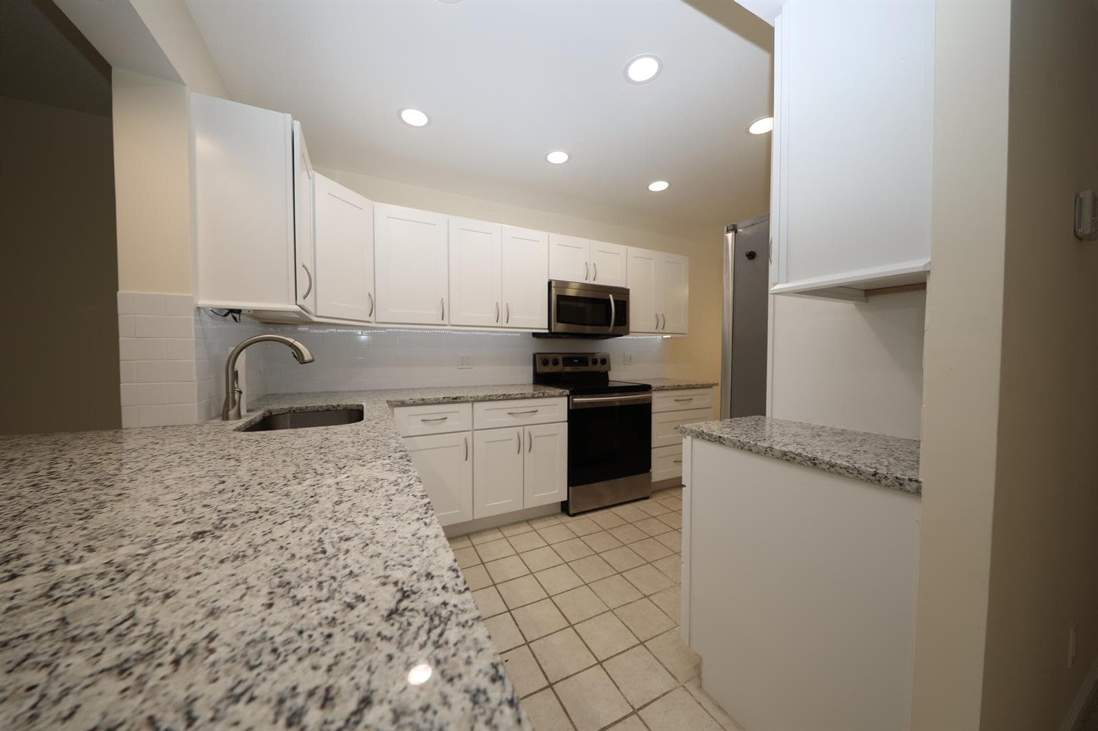 10187 Mangrove Drive # 104, Boynton Beach FL 33437 photo 4