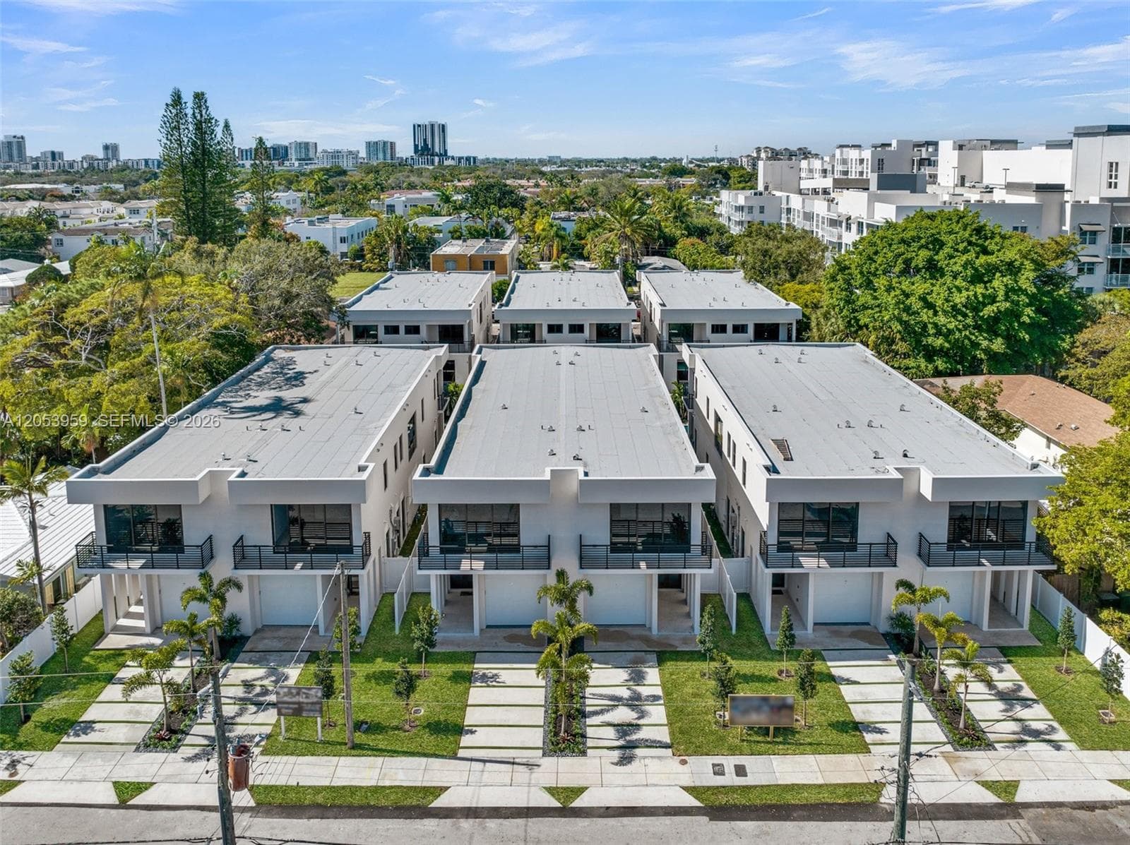920 NE 17th ave # A, Fort Lauderdale, FL 33304 photo 2