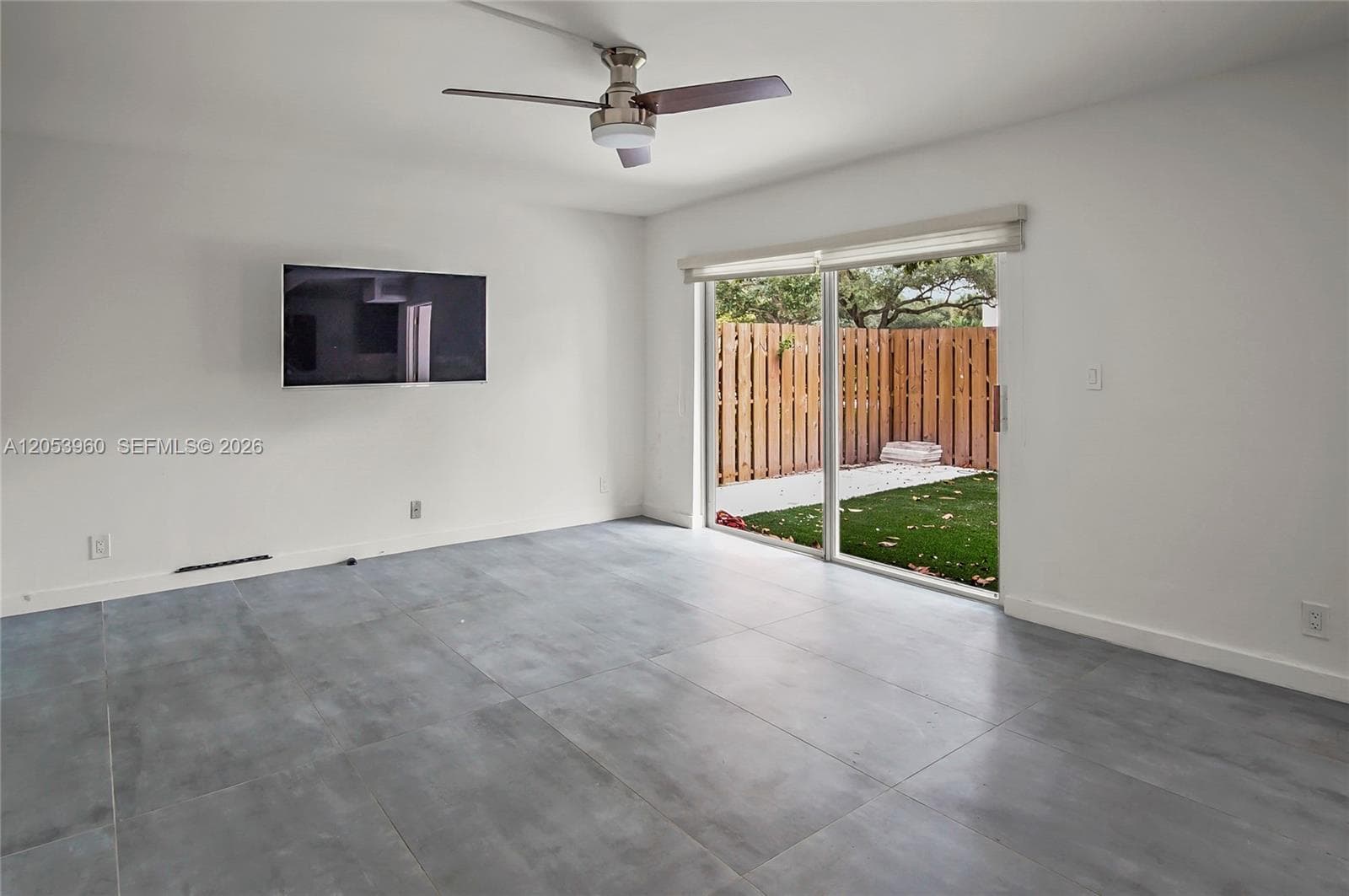 2161 Orange Grove Dr # 9, Davie FL 33324 photo 3