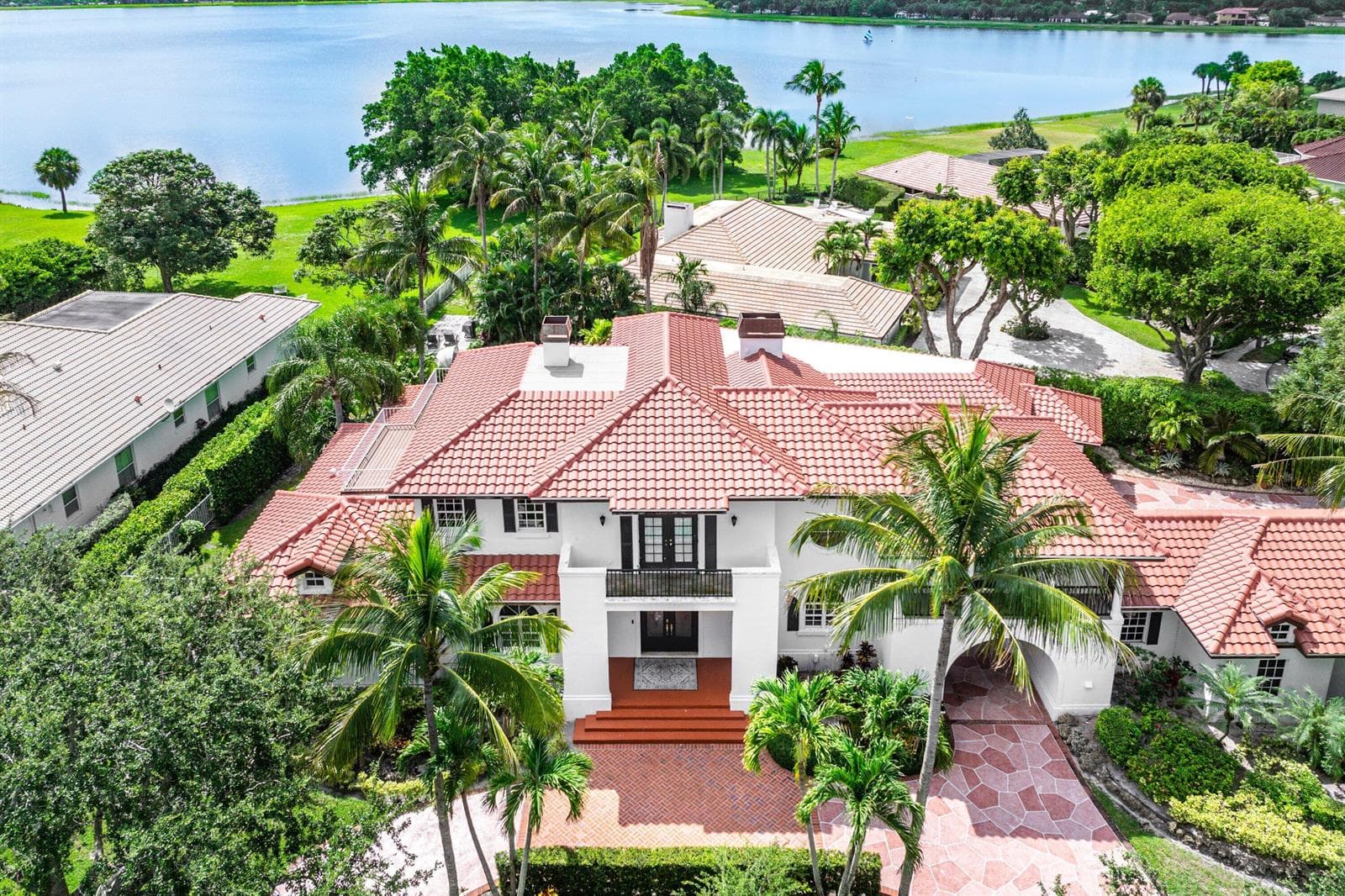 2 FIRESTONE Circle, West Palm Beach FL 33401