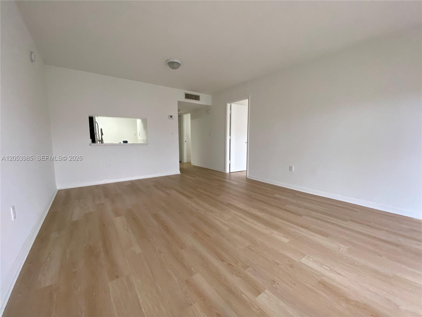 9350 Fontainebleau Blvd # 609, Miami, FL 33172 photo 2