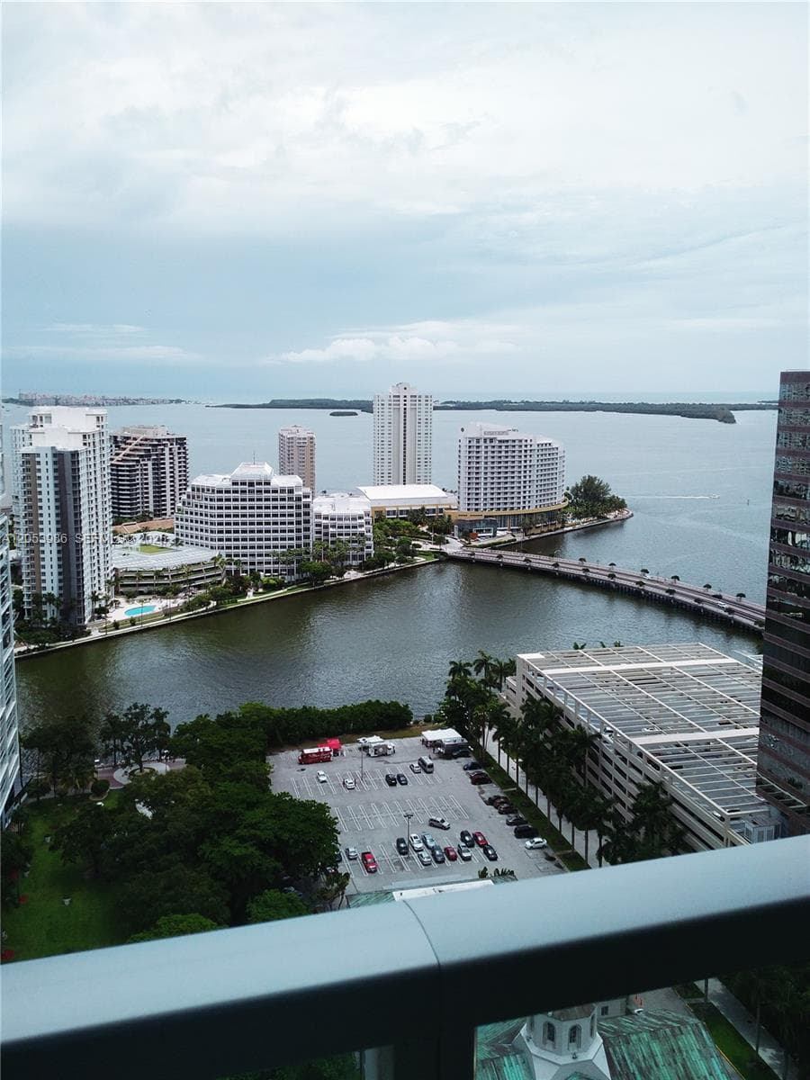 500 BRICKELL AVE # 3200, Miami, FL 33131 photo 2