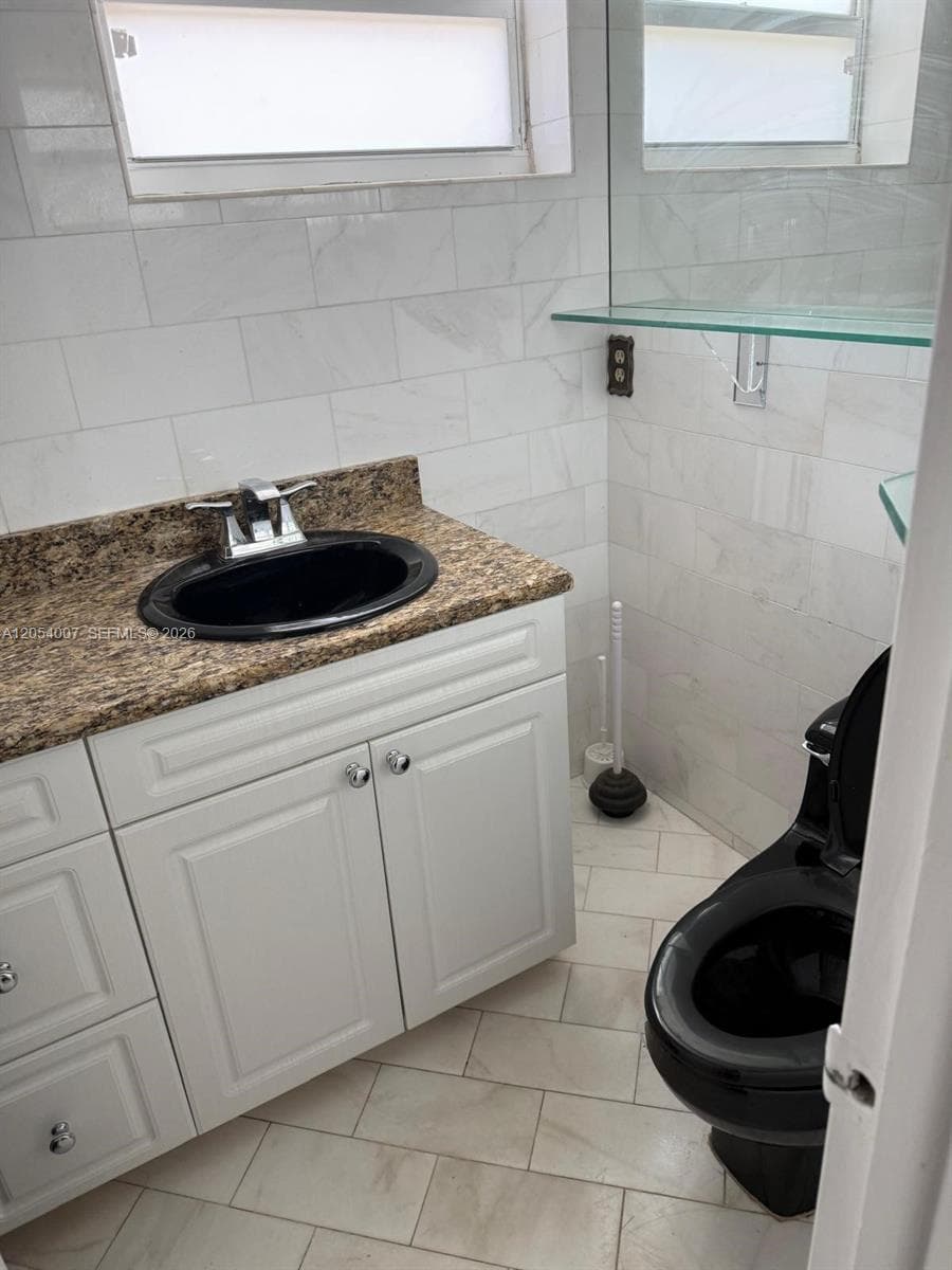 1333 E Hallandale Beach Blvd # 115, Hallandale Beach FL 33009 photo 2