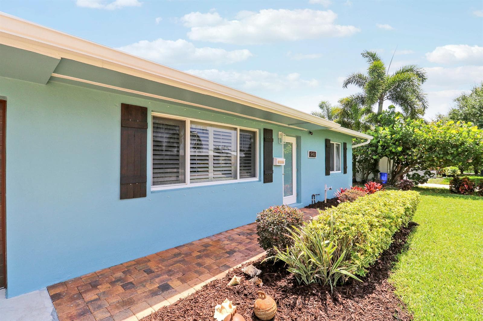 940 Dogwood Road, North Palm Beach FL 33408 photo 4