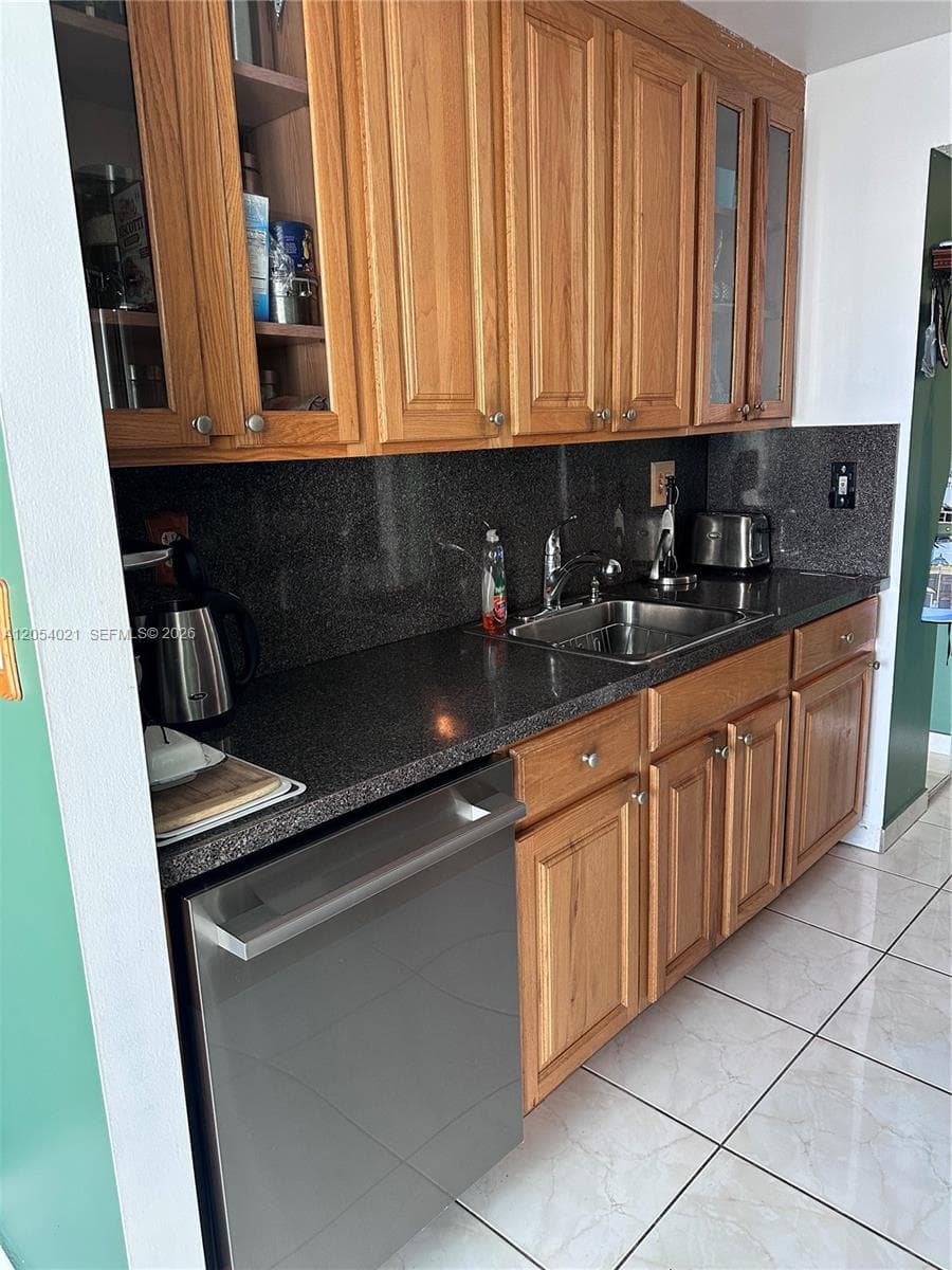 231 174th St # 1905, Sunny Isles Beach FL 33160 photo 2