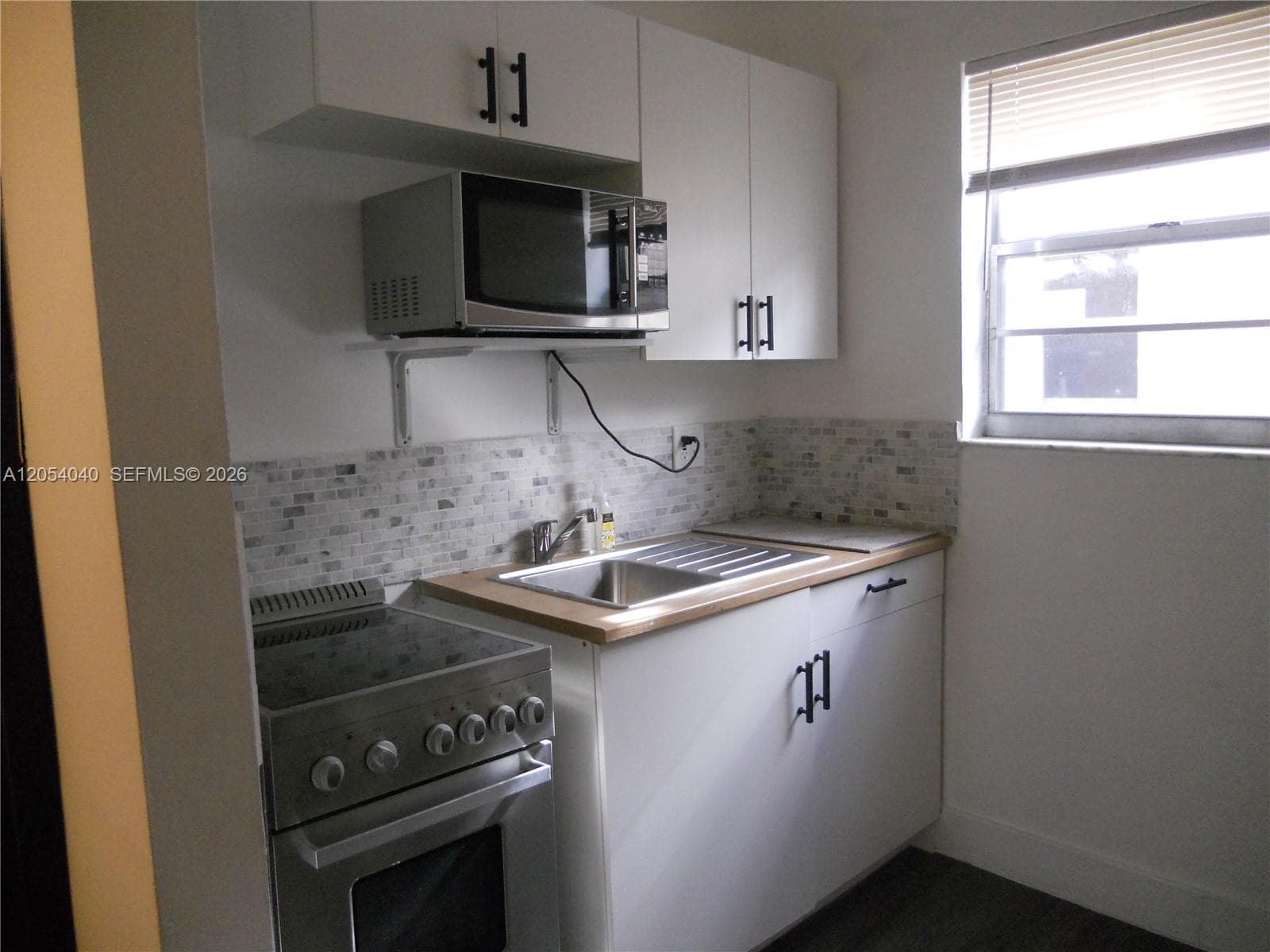 1043 NW 2nd St # 9, Miami FL 33128 photo 4