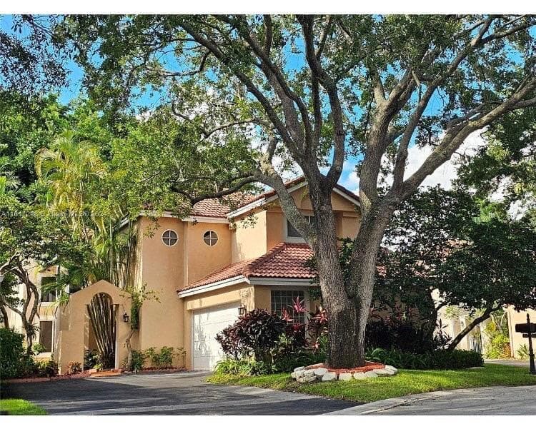 10019 NW 5 Street, Plantation FL 33324