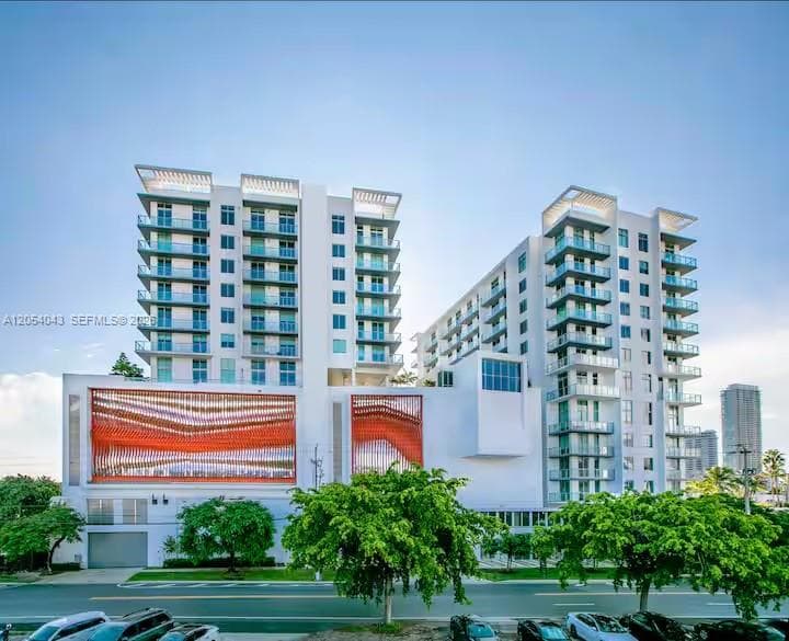 3900 Biscayne Blvd # 216, Miami FL 33137