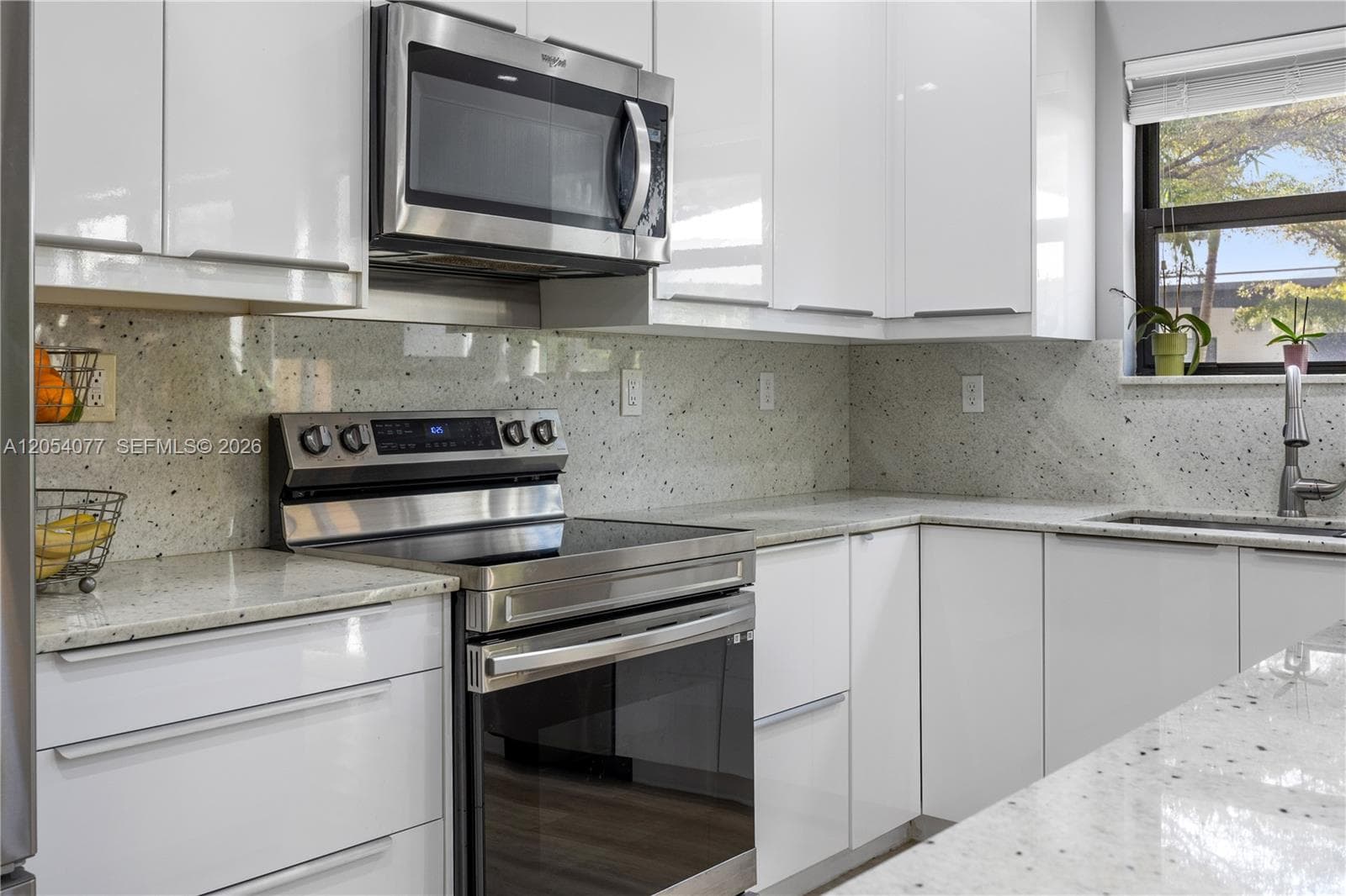 658 NE 193rd Ter, Miami FL 33179 photo 3