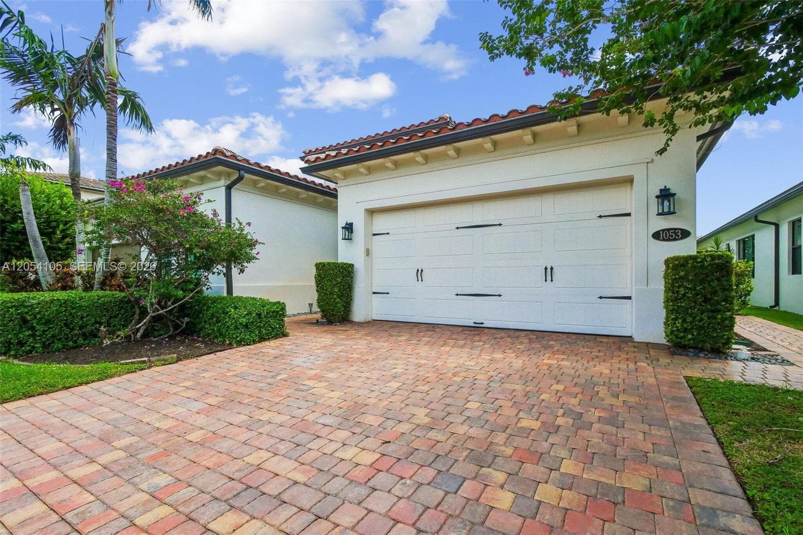 1053 SW 113th Way, Pembroke Pines FL 33025