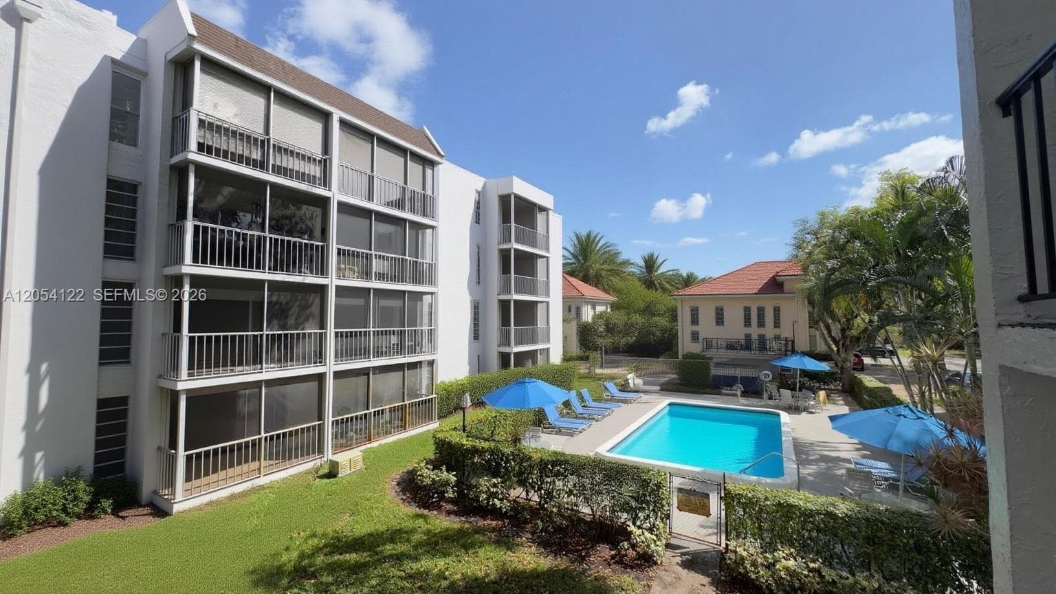 483 N Pine Island Rd # 205, Plantation FL 33324