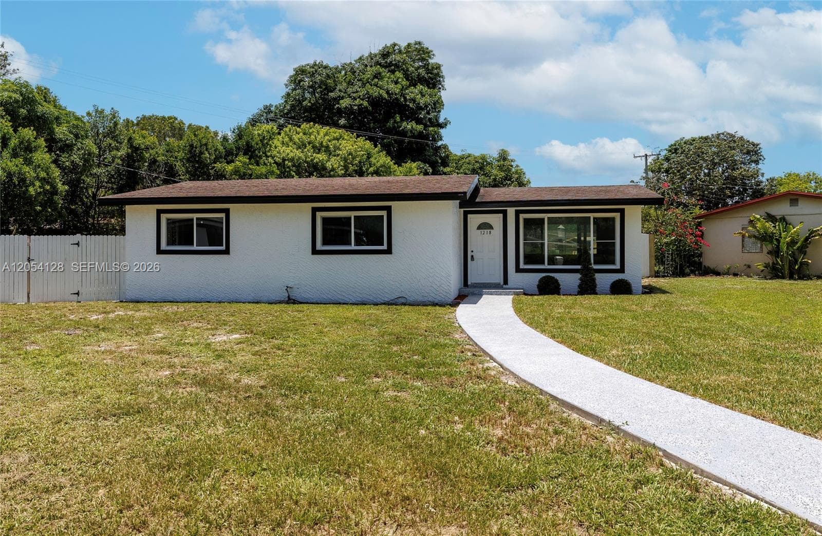 1218 NW 15th St, Fort Lauderdale FL 33311 photo 2