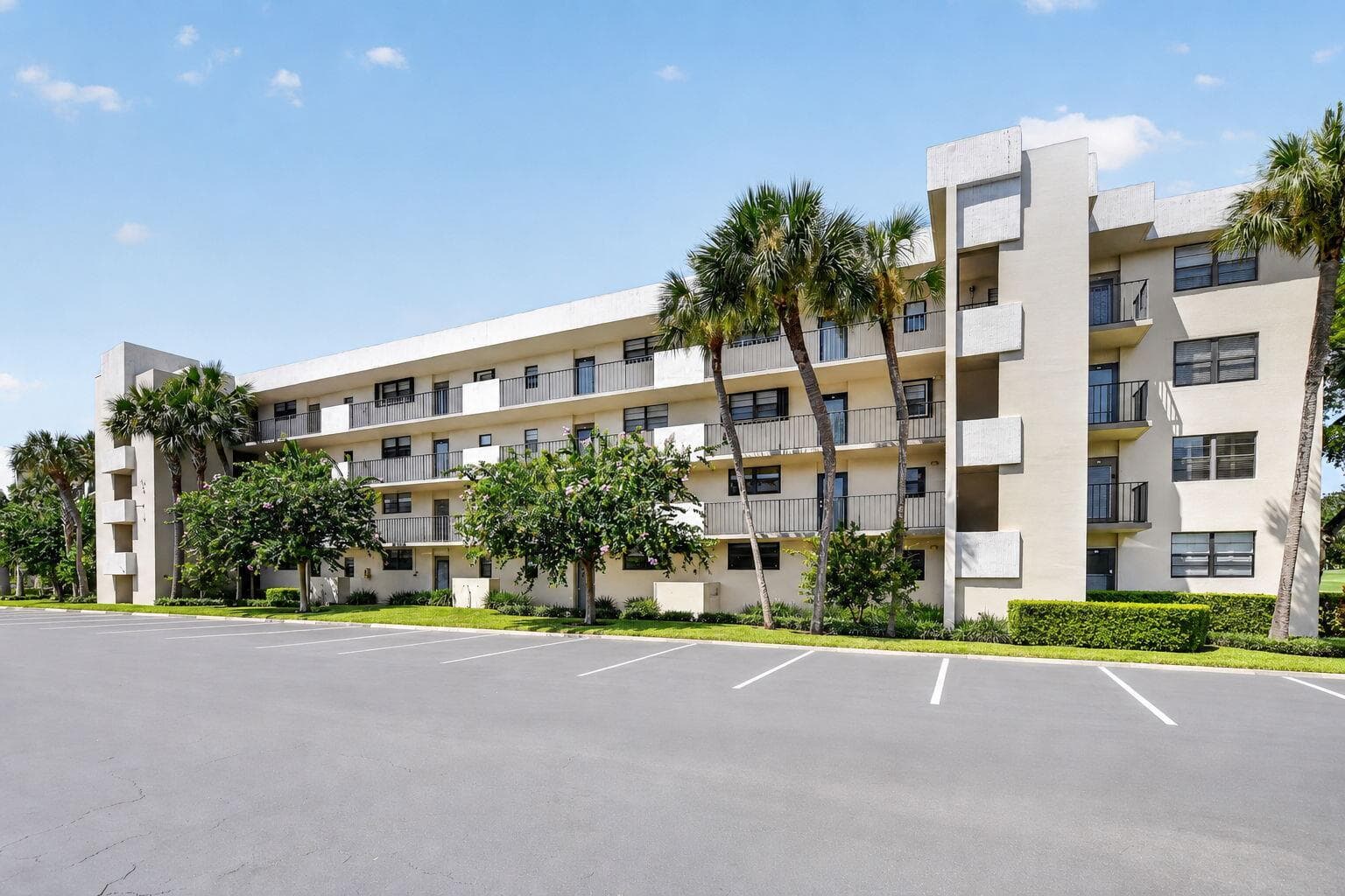 2460 DEER CREEK COUNTRY CLUB Boulevard # A, Deerfield Beach FL 33442