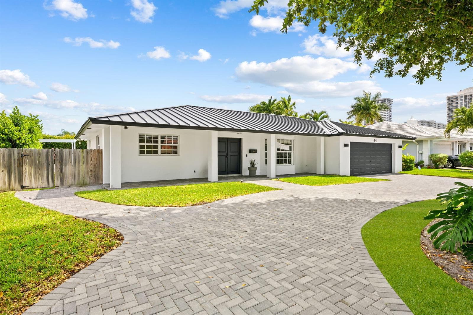 44 FORT ROYAL Isle, Fort Lauderdale FL 33308 photo 3