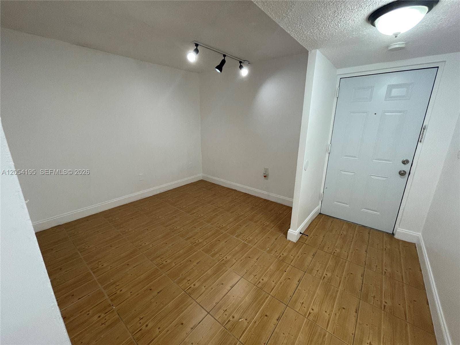 16220 NW 2nd Ave # 312, Miami, FL 33169 photo 4