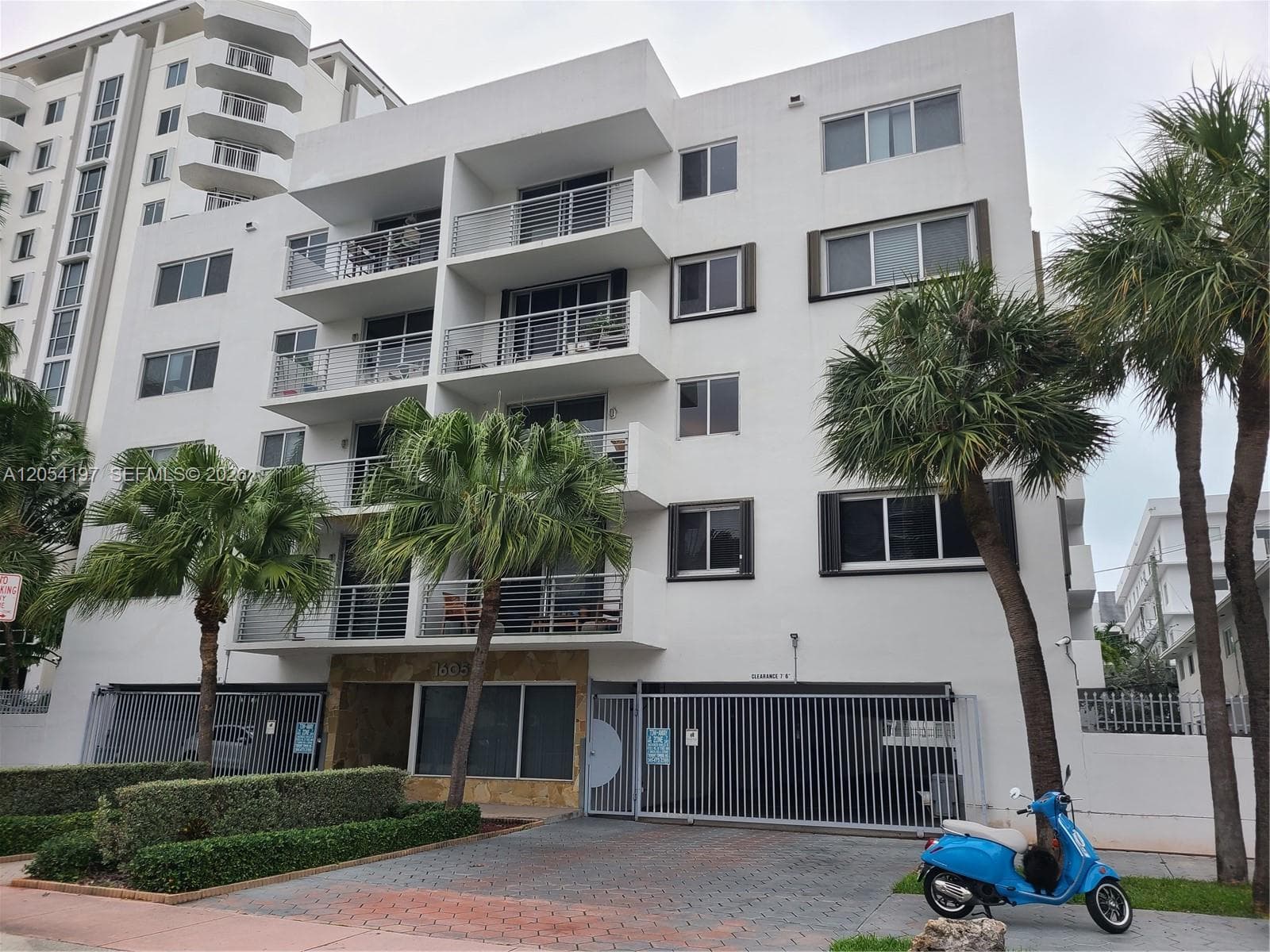 1605 Bay Rd # 206, Miami Beach FL 33139 photo 2