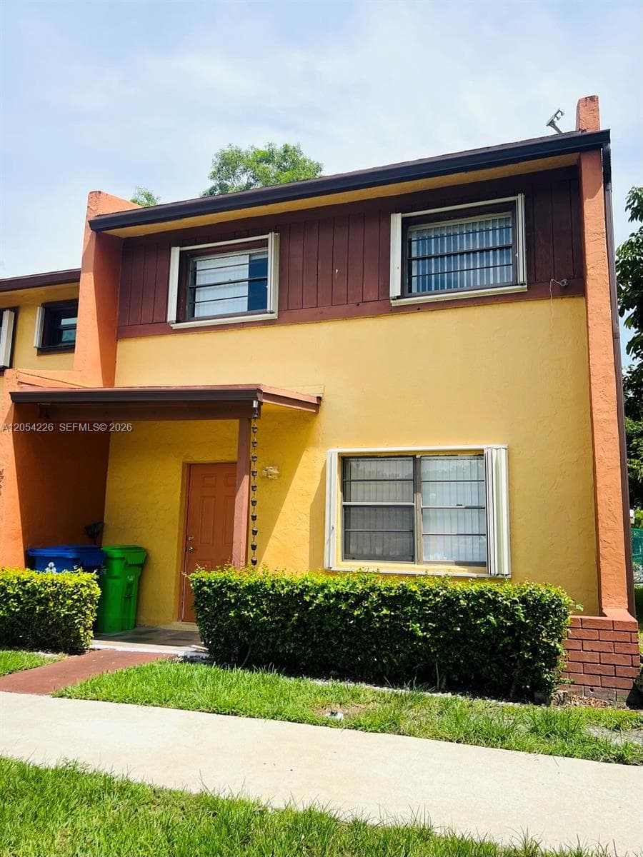 4613 NW 91st Ave, Sunrise FL 33351