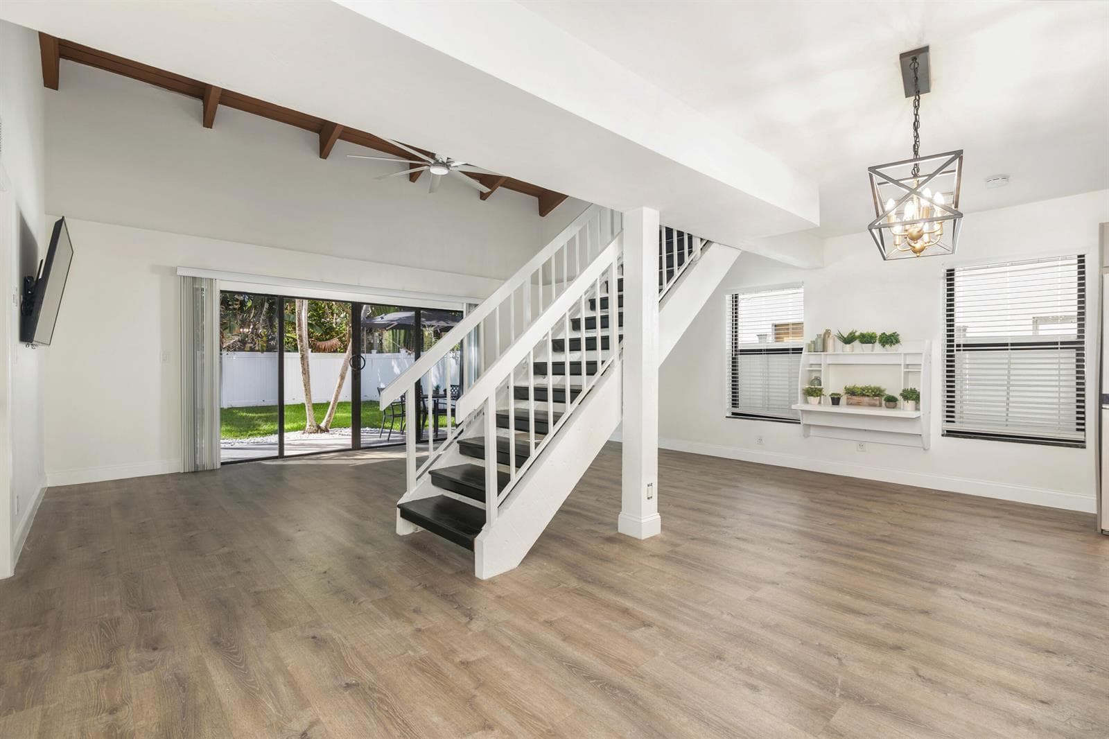 2474 Douglas Avenue, Delray Beach FL 33444 photo 2