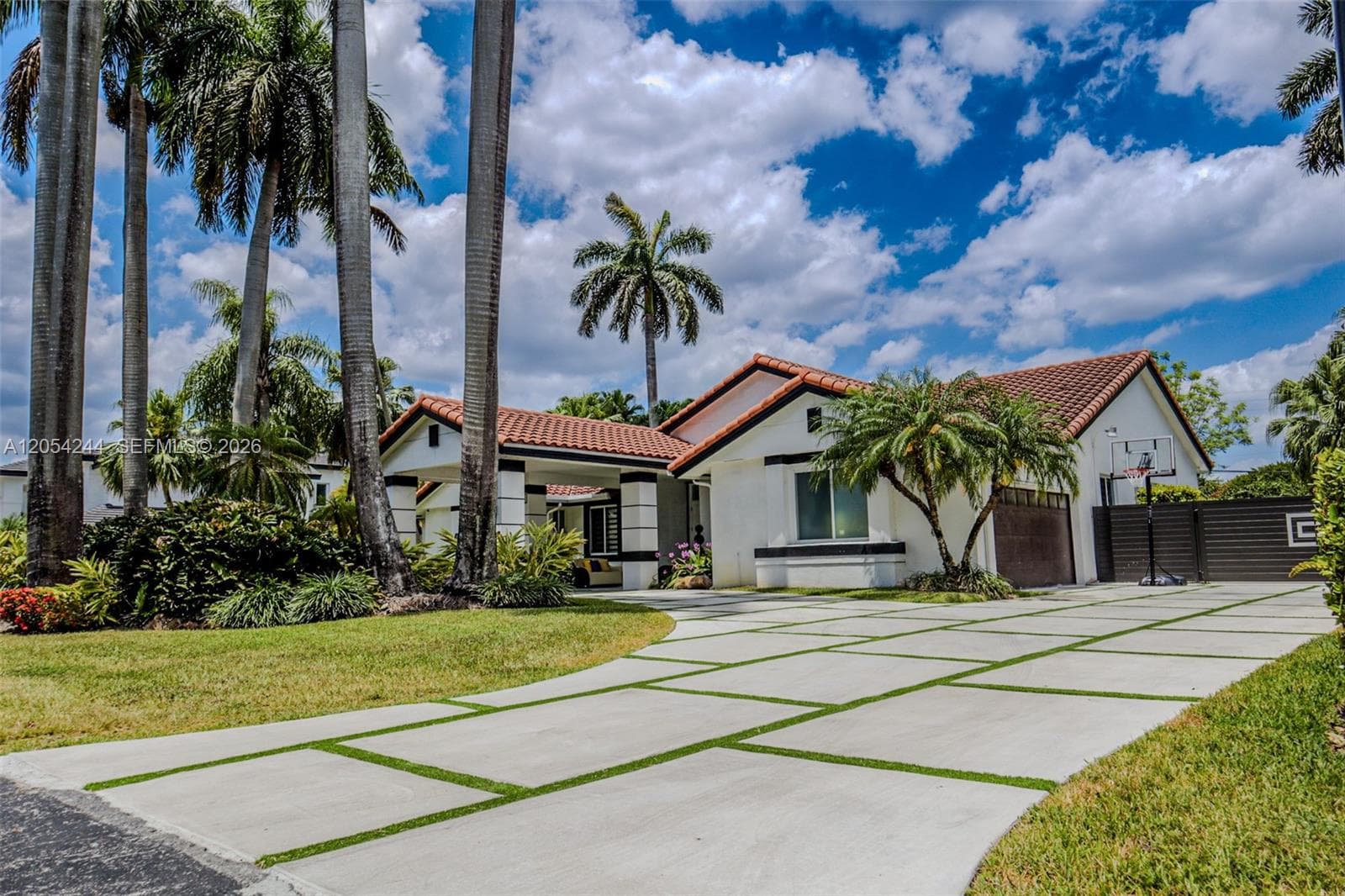 11929 SW 72 TER, Miami FL 33183