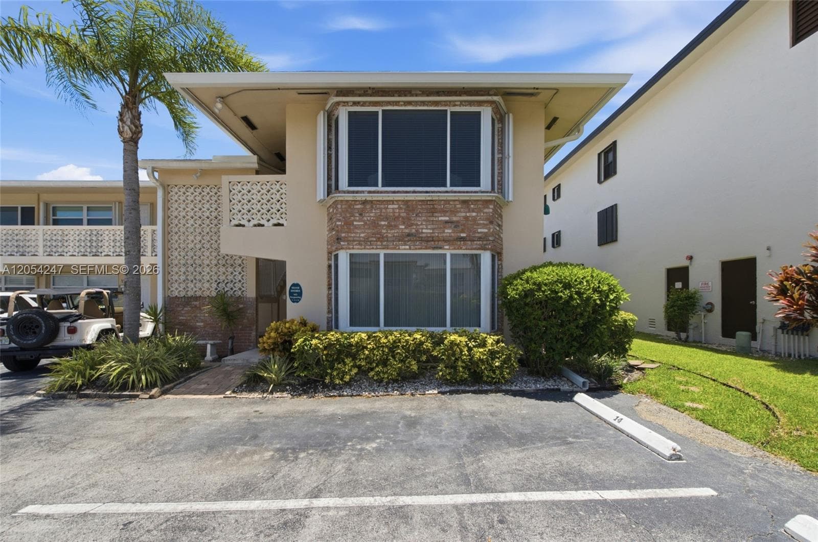 3216 SE 12th St # 28, Pompano Beach, FL 33062 photo 2