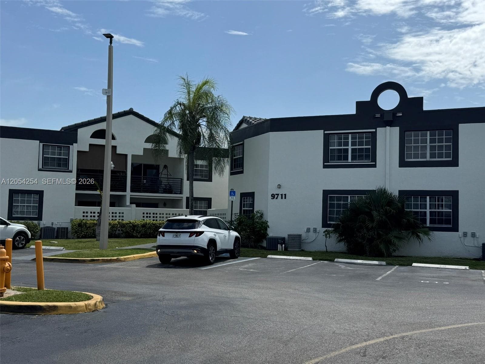 9711 Fontainebleau Blvd # D106, Miami FL 33172 photo 2
