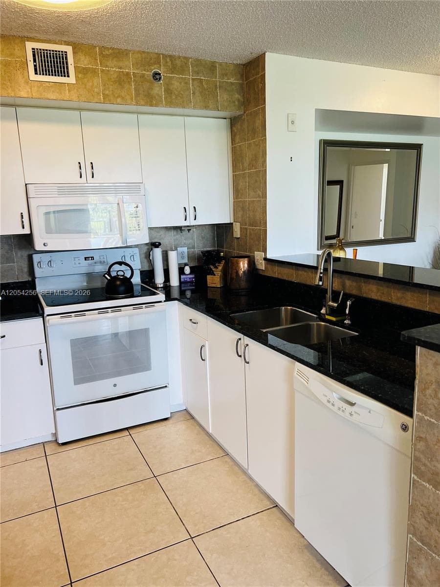 19801 E Country Club Dr # 4601, Aventura FL 33180 photo 4