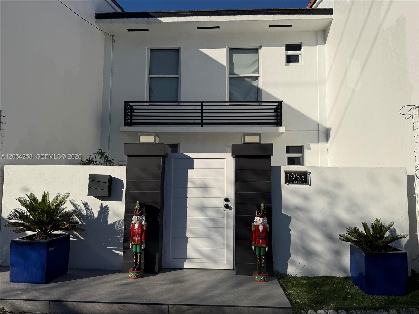 1955 NE 123rd St, North Miami FL 33181