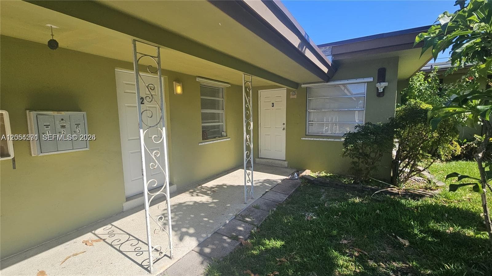 808 NE 10th St # 3, Hallandale Beach FL 33009 photo 3