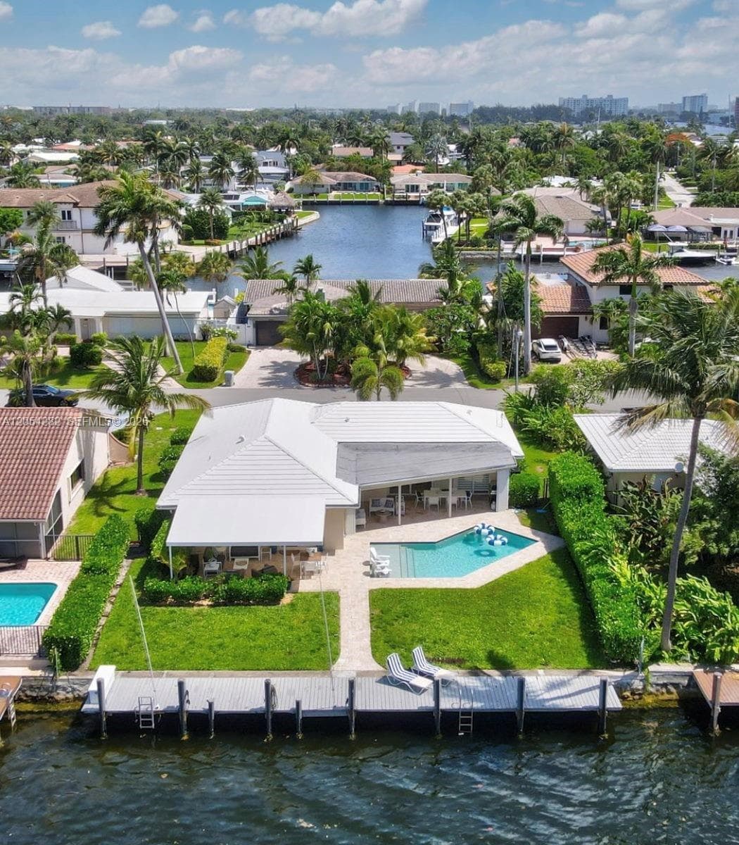 2762 NE 3rd St, Pompano Beach FL 33062 photo 2