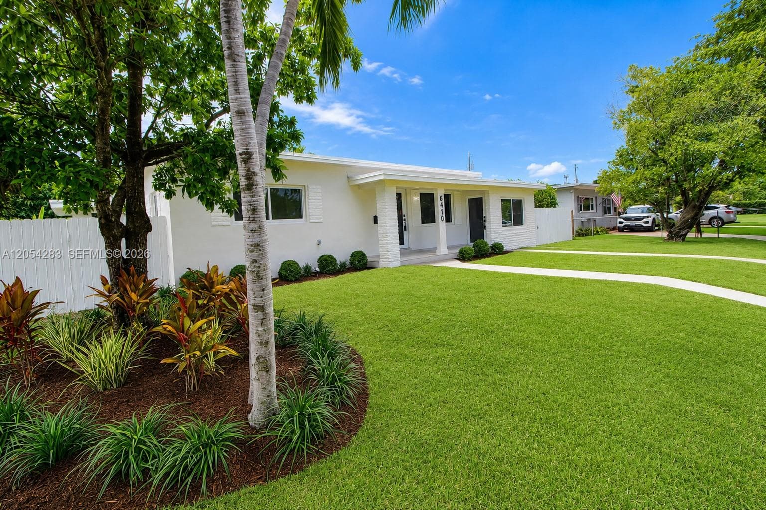 6410 SW 17th St, West Miami FL 33155 photo 2