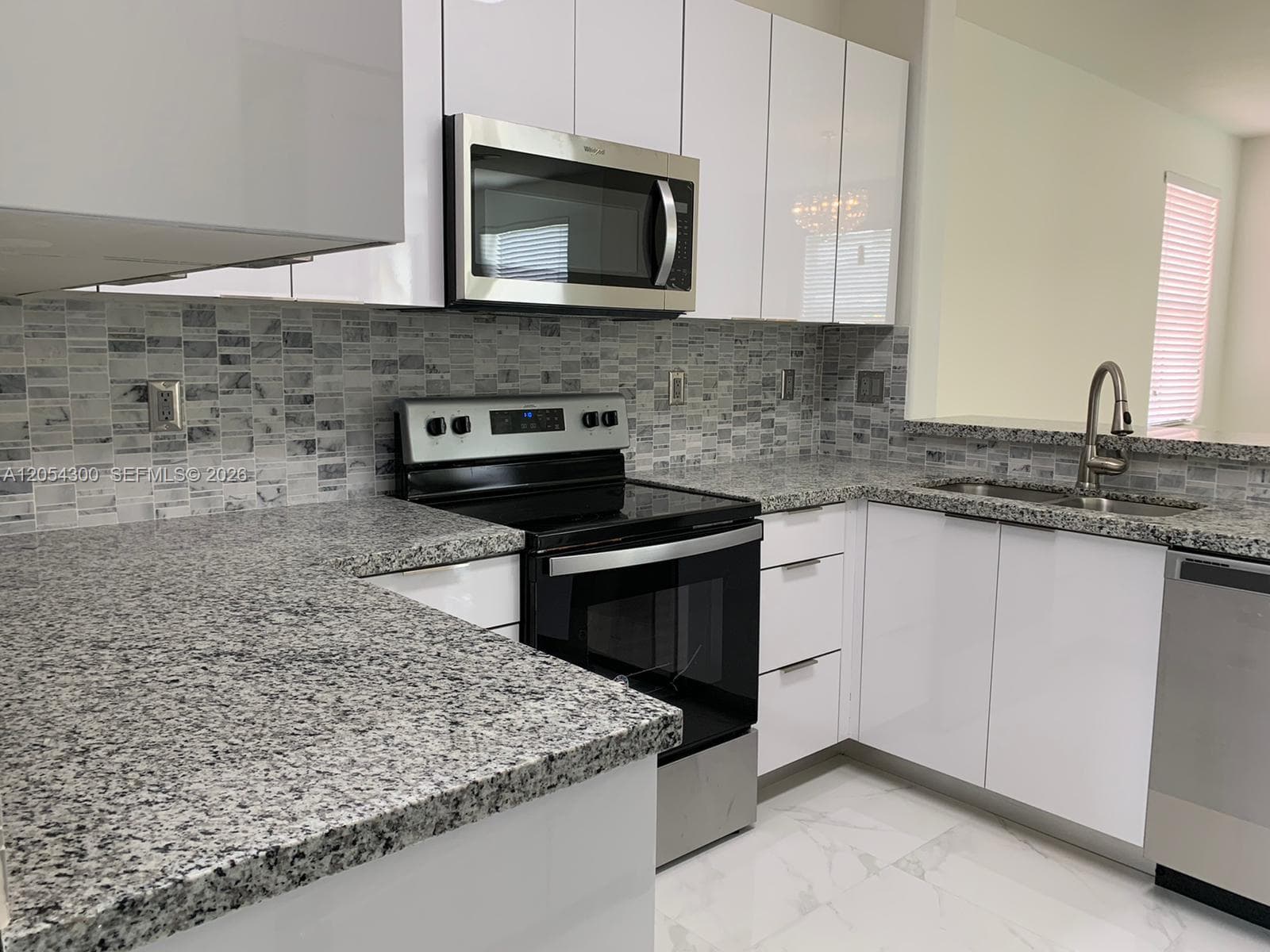 14020 SW 152nd Ter, Miami, FL 33177 photo 4