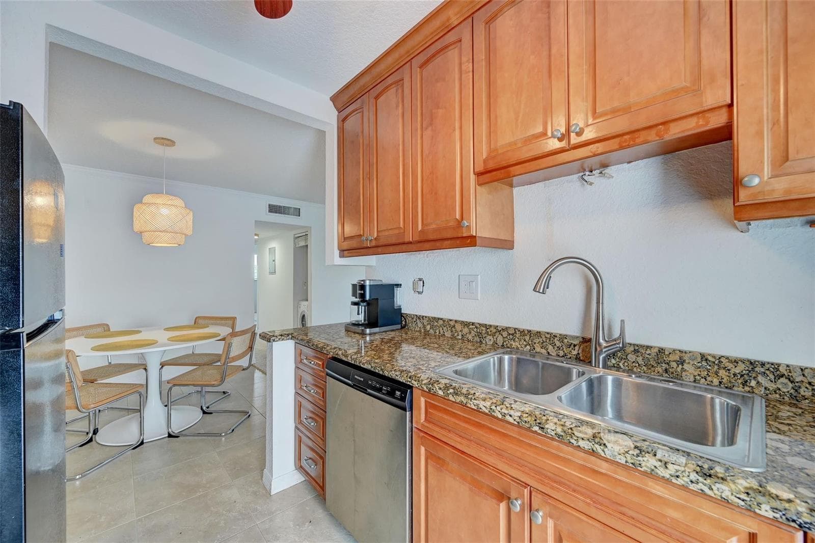 2020 NE 56TH Street # 204, Fort Lauderdale, FL 33308 photo 2