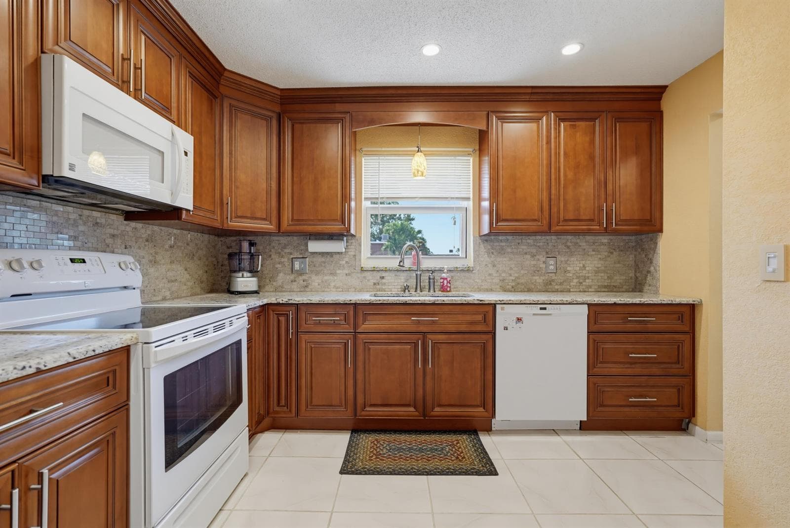 676 Laconia Circle # B, Lake Worth FL 33467 photo 3