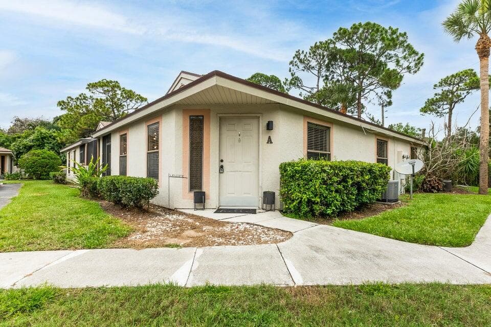 2826 Stoneway Lane # A, Fort Pierce FL 34982