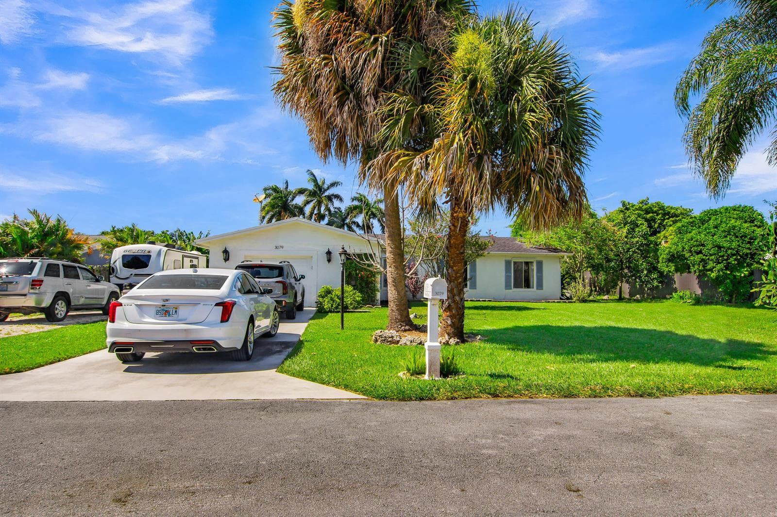 3079 Indian Trail, Lake Worth FL 33462 photo 2
