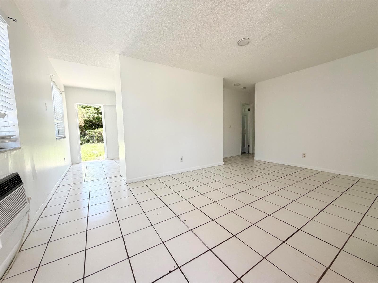 149 W 17th Street, Riviera Beach FL 33404 photo 3